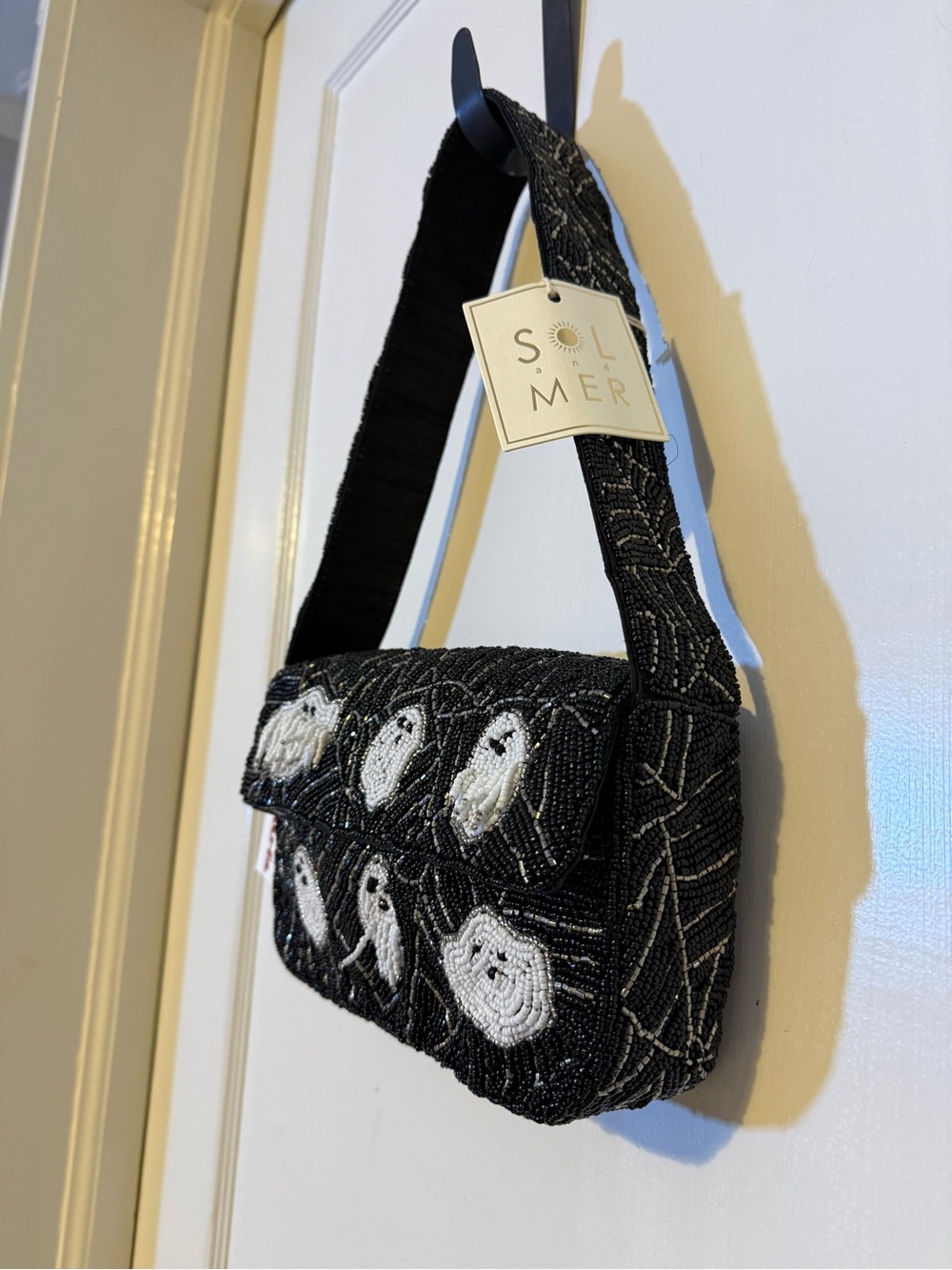 Viral TJMAX Black Beaded Shoulder Bag with White Ghost Motif, Halloween fall NWT - Picture 4 of 12